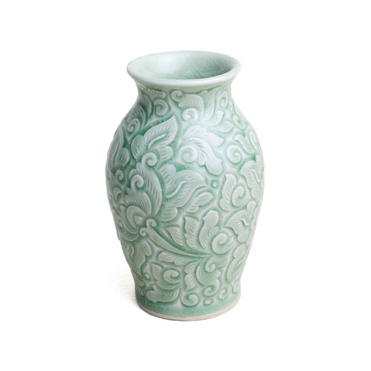 แจกันคอเล็ก พุดตานแกะสลัก