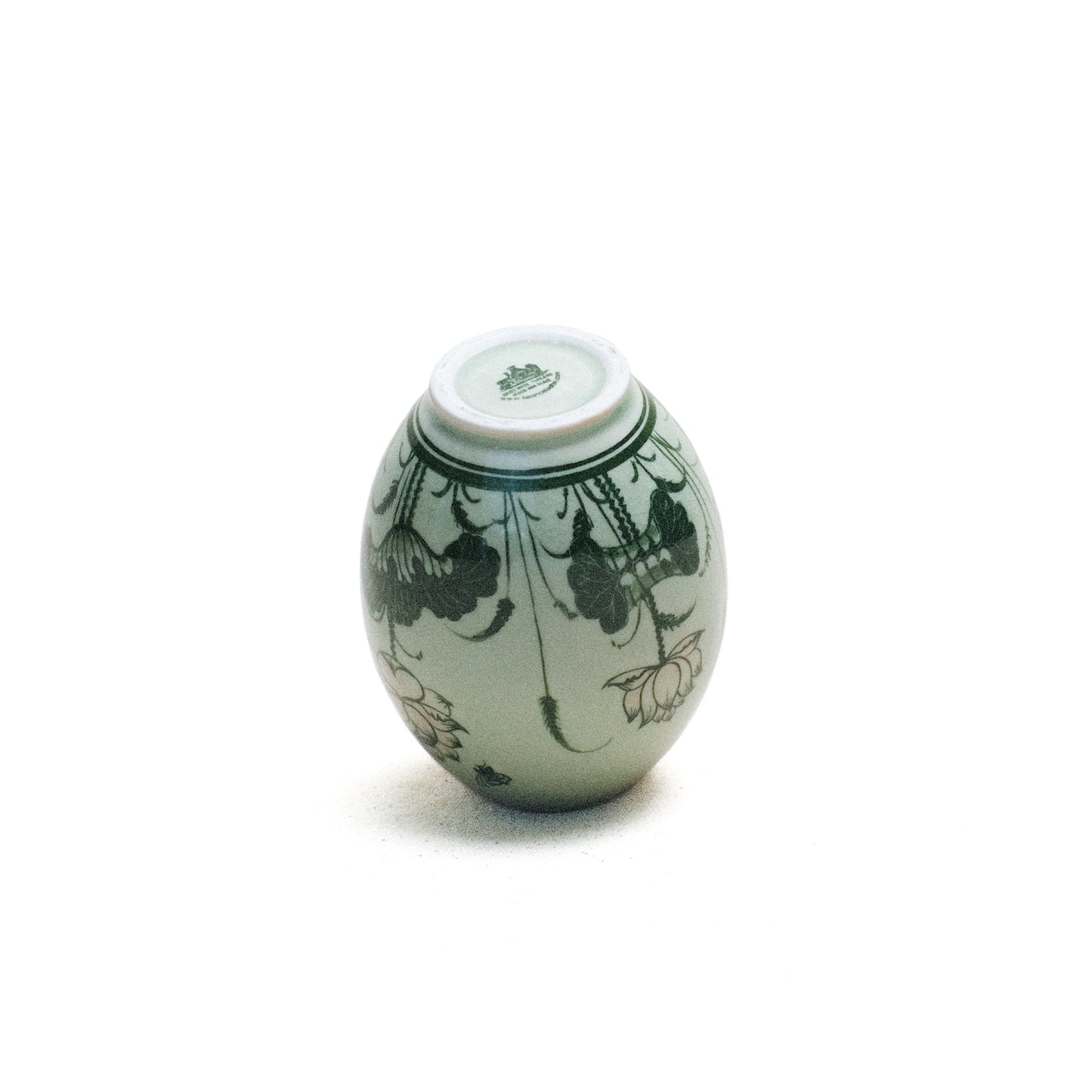 Vase, Oval Shape, Handpaint Lotus Pattern