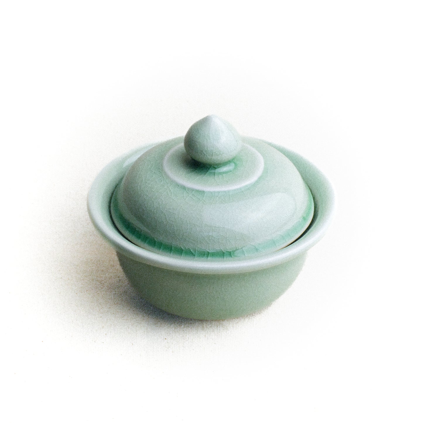 Bowl with Lotus-tip Lid