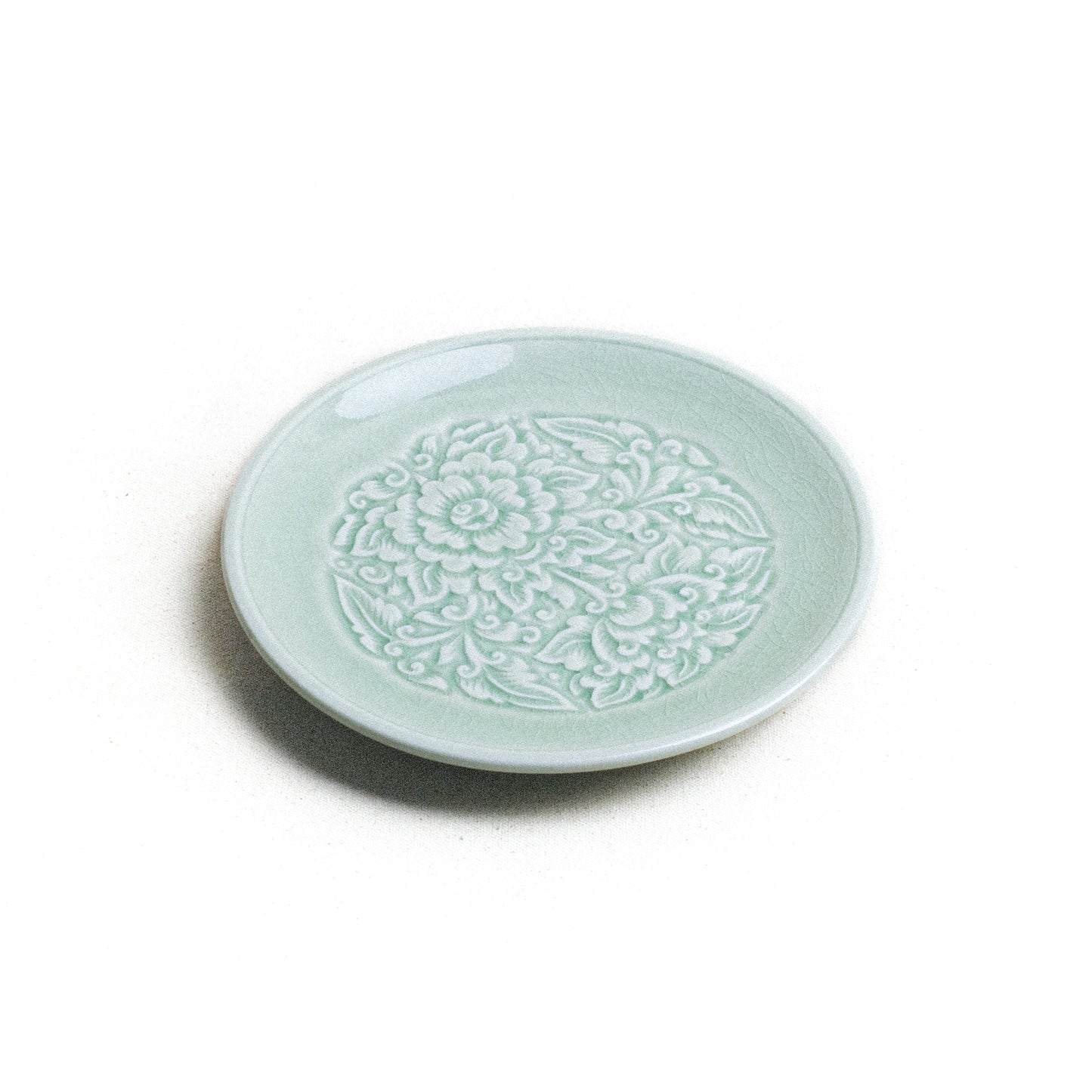 Side Plate with Carved Pudtan Flower